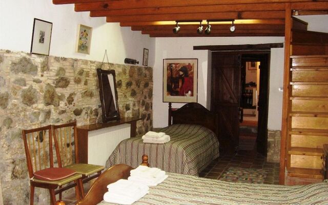 AVLI Traditional Houses
