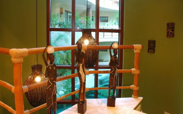 Maya Villa Condo Hotel & Beach Club