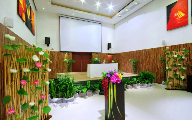Dhevan Dara Resort & Spa