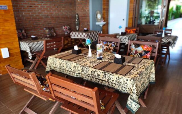 Charming Lipe Beach Resort