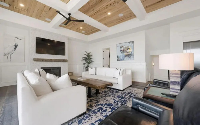 Bourbon Sea by Five Star Properties