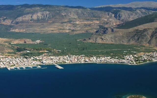 New Room-Apartment.. Kirra,Ancient Port Of Delphi.