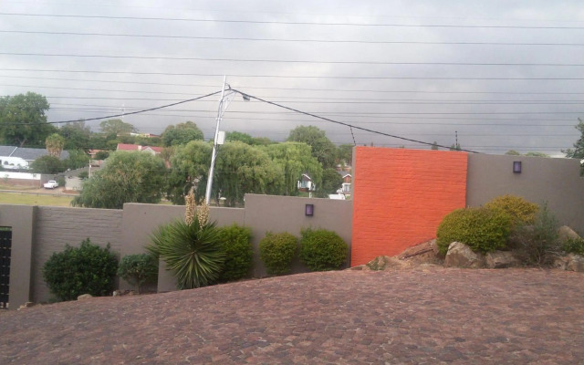 Mzanzi Rock Guesthouse