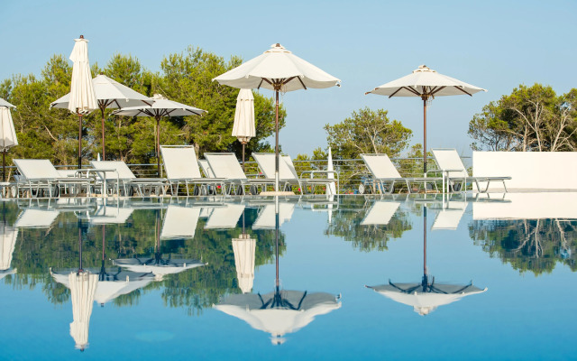 Blau Privilege Porto Petro Beach Resort & Spa