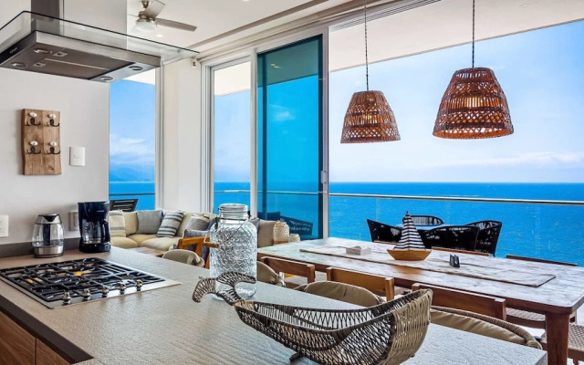 Panoramic Hot Tub Oceanview Luxury 4BR Penthouse