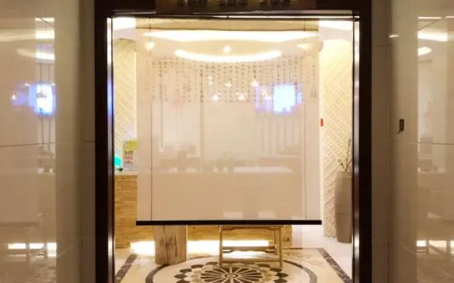 Ouranjian River-view Hotel