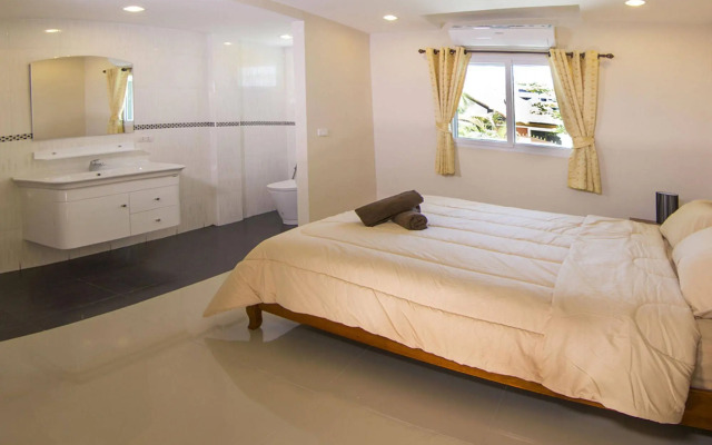 Villa Waree 5 minutes from City and Beach