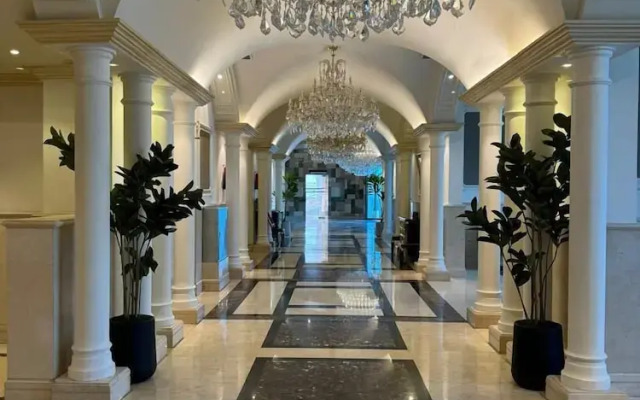 Park Royal Hotel