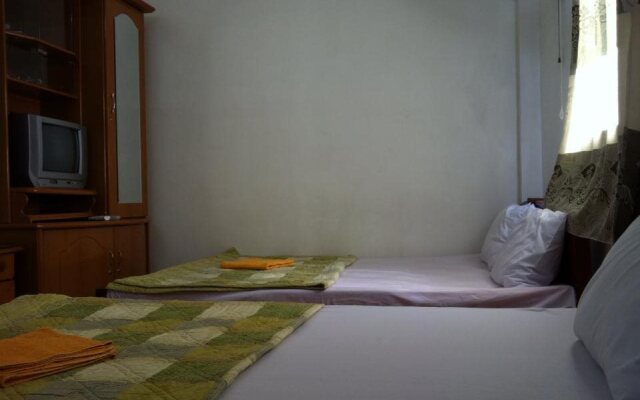Catba Hostel