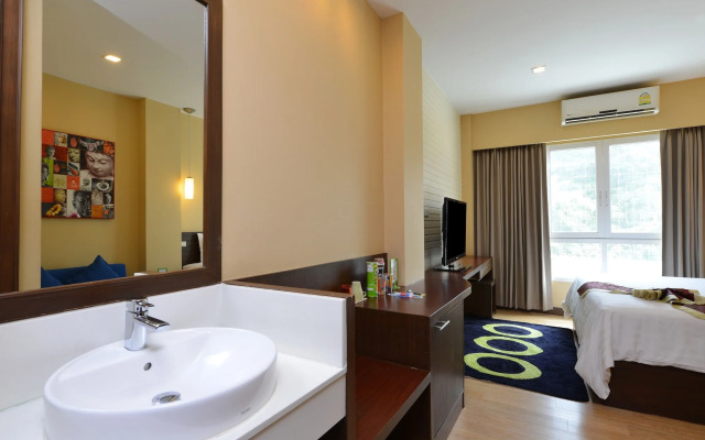 iCheck inn Gems Center Silom