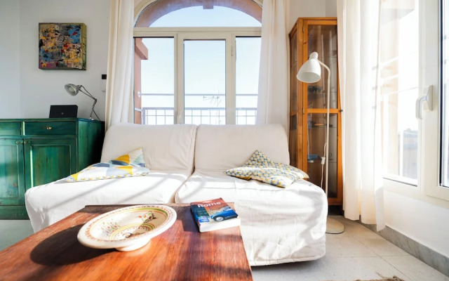 St. John Basilica Lovely Tower Apartment