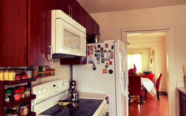 Eastlake Little Oasis