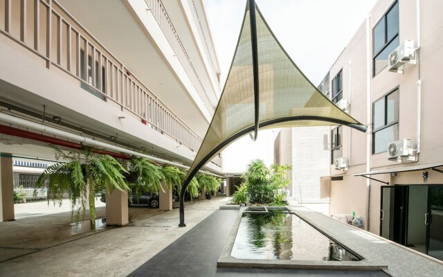 Sattahip 9 Boutique Hotel OYO Rooms