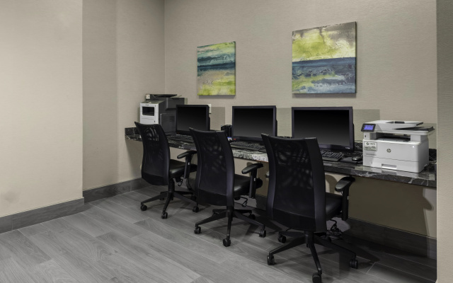Homewood Suites by Hilton Phoenix Airport South