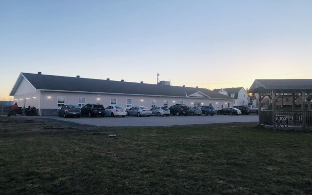 Auberge MacDonald Guest Inn