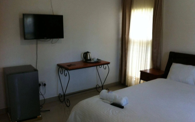 Kuku Royal Lodge