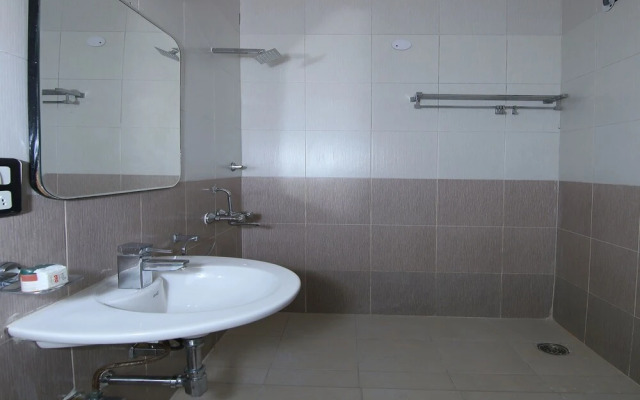 OYO 13051 Hotel Gurgaon Palace