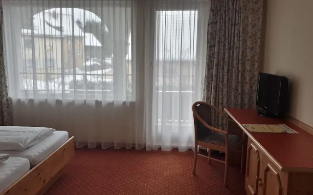 Hotel & Gasthof Zur Post