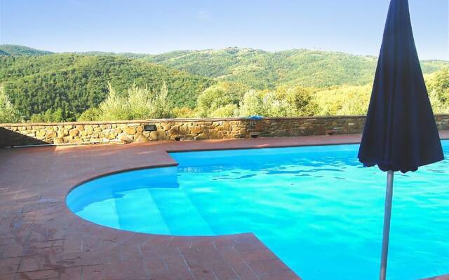 House With one Bedroom in Pergine Valdarno AR, With Wonderful Mountain