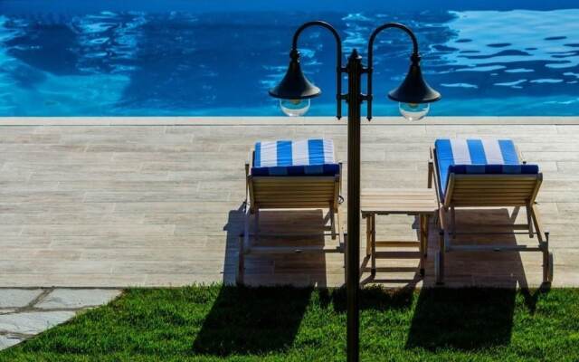 Mediterraneo Luxury Suites Halkidiki