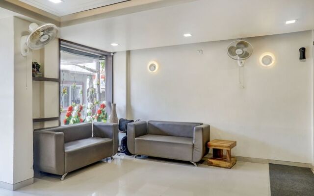 Treebo Trend Popular Hotel