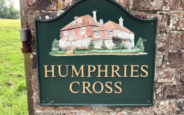Humphries Cross Apartments