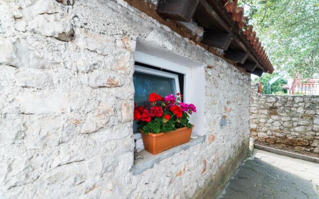 Apartments Brekalo