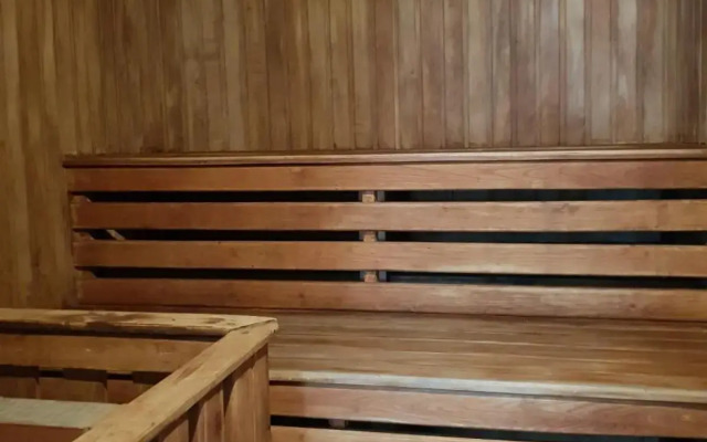 Дом для Души с бассейном целиком