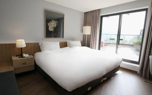Eden Paradise Hotel