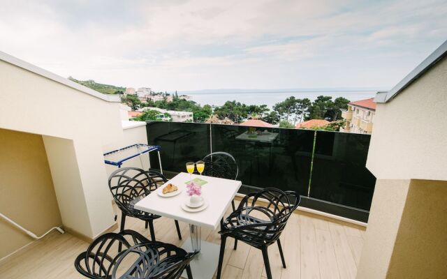 Apartments Leone