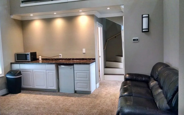 Summer's Bed & Break