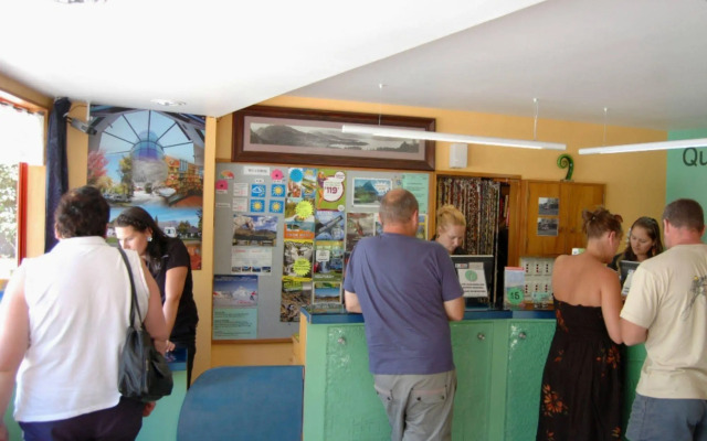 Queenstown Holiday Park & Motels Creeksyde