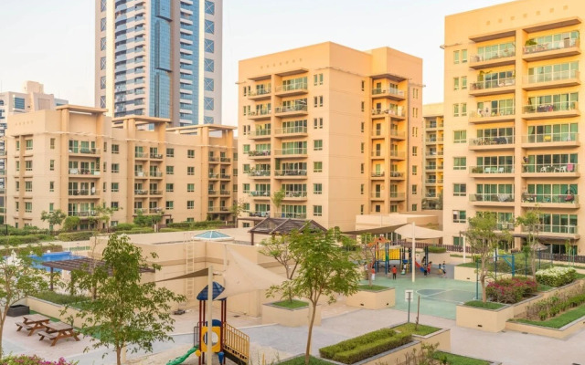 Luxe 1BD Sleeps 4 Parking Pool Gym