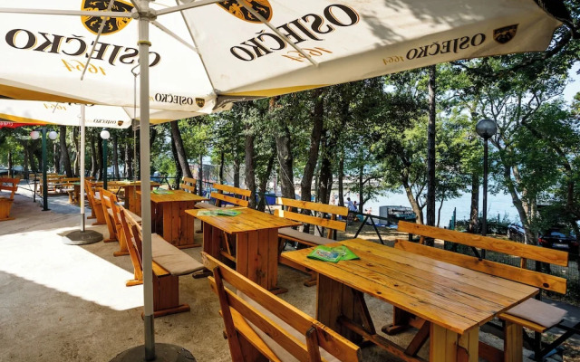 Holiday Homes Oštro