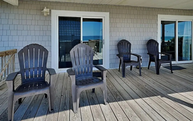 Kirk's Mema's Beach by Topsail Realty