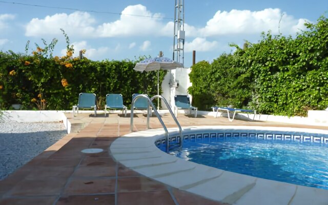 Malaga 101846 3 Bedroom Holiday home By Mo Rentals