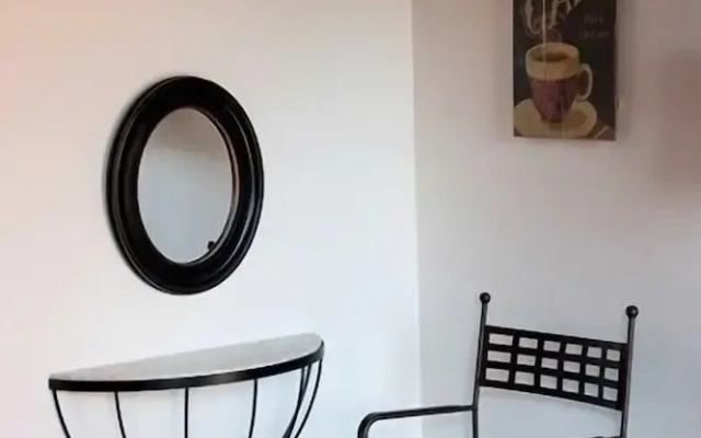 Polys Guest House