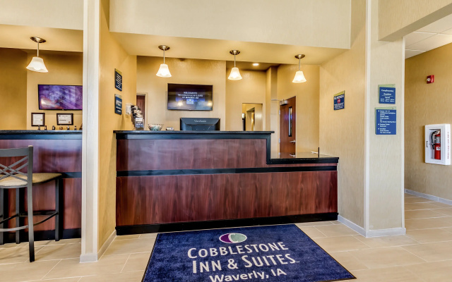 Cobblestone Inn & Suites - Waverly