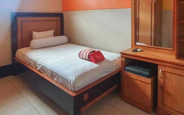 OYO 3727 Homestay Gayatri Sawojajar