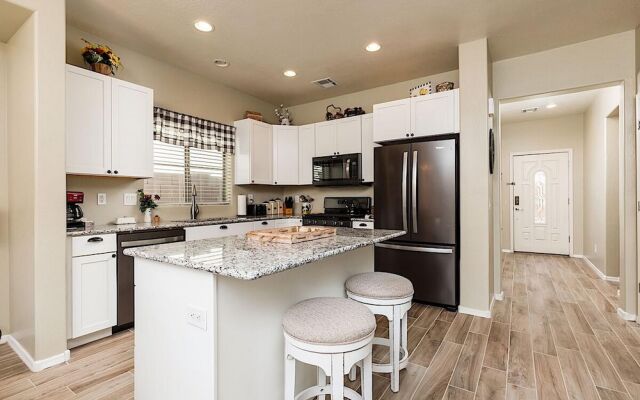 Farmhouse Surprise - 3 Bedroom by Casago