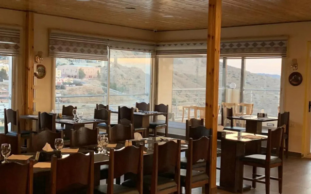 Shaqilath Hotel