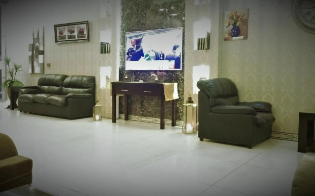 Aros Alfaisaliah Furnished Units