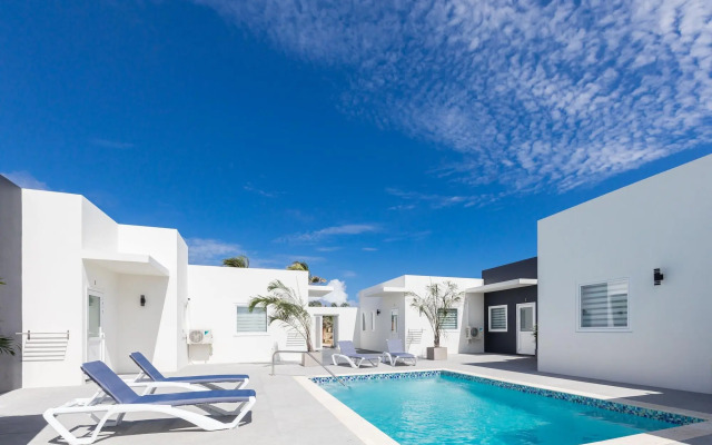 The Palm Leaf Apartments