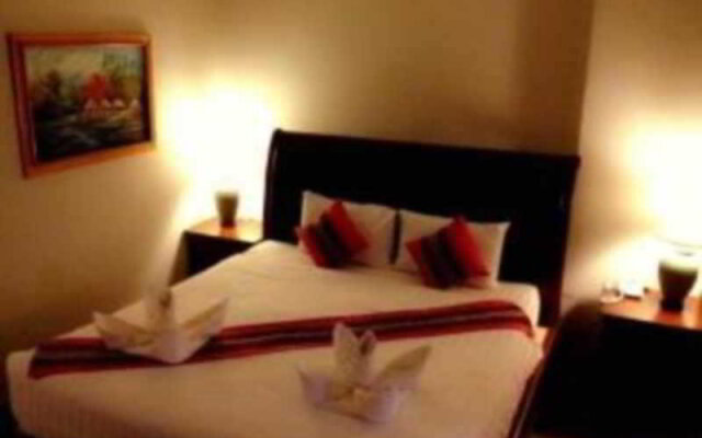 Thepnakorn Hotel
