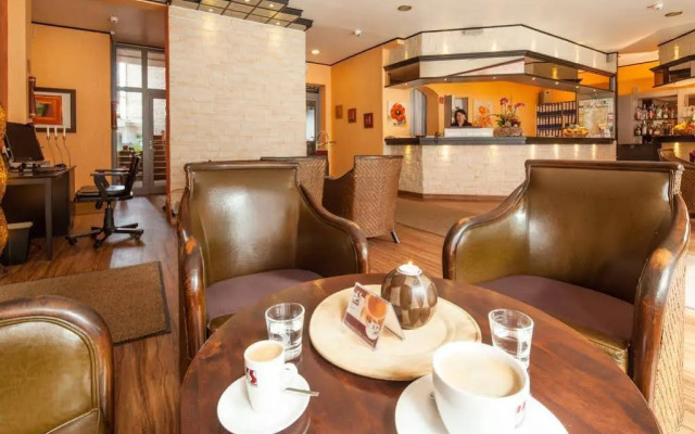 Hotel Mondial