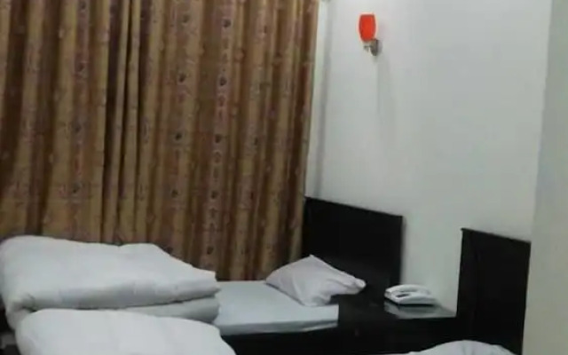 Abshar Hotel