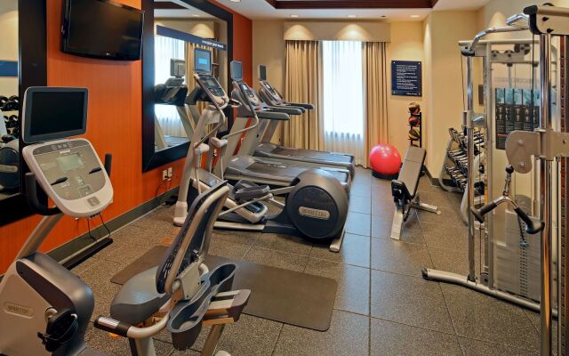 Hampton Inn & Suites Arlington Crystal City DCA