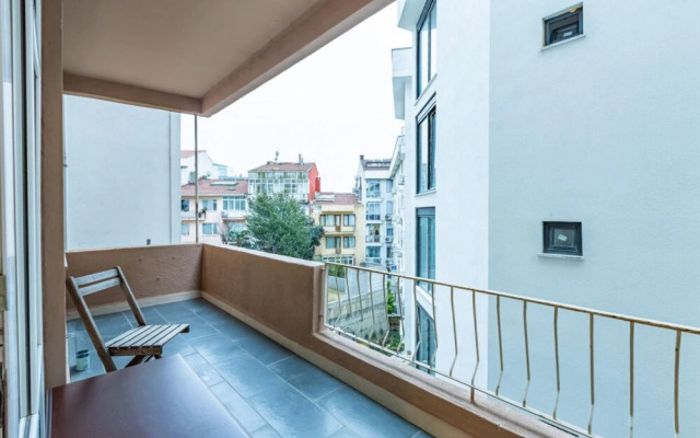 Central Flat Near the Bosphorus Shore in Uskudar