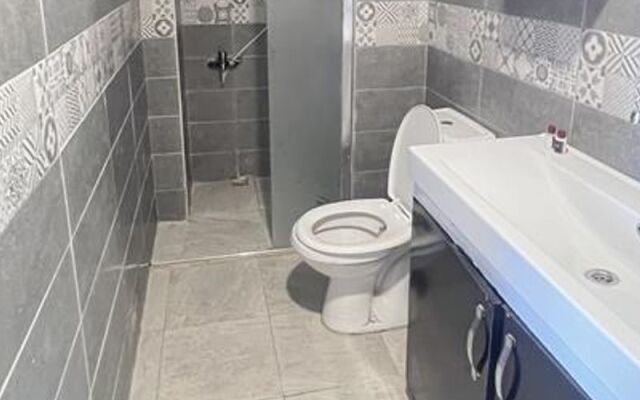 Kızıl Suit House