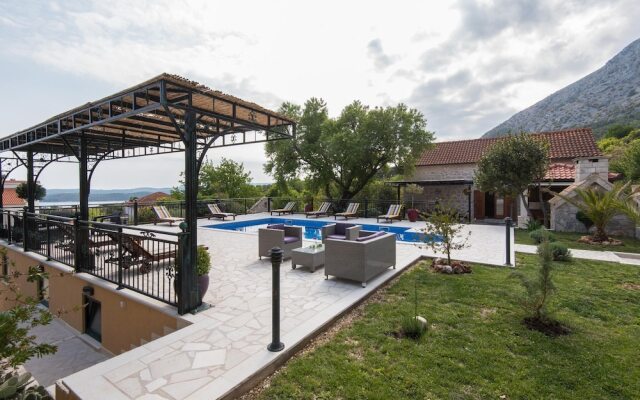 Villa Andro